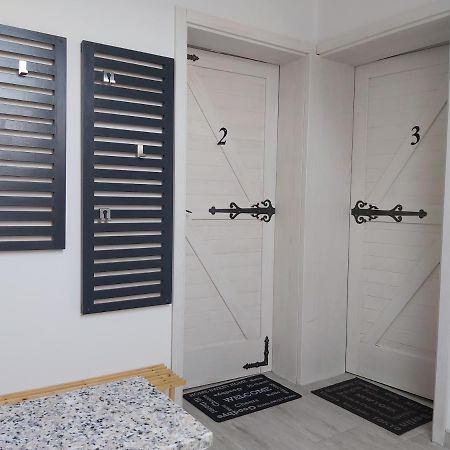 Rooms Grizzly Szluin Kültér fotó